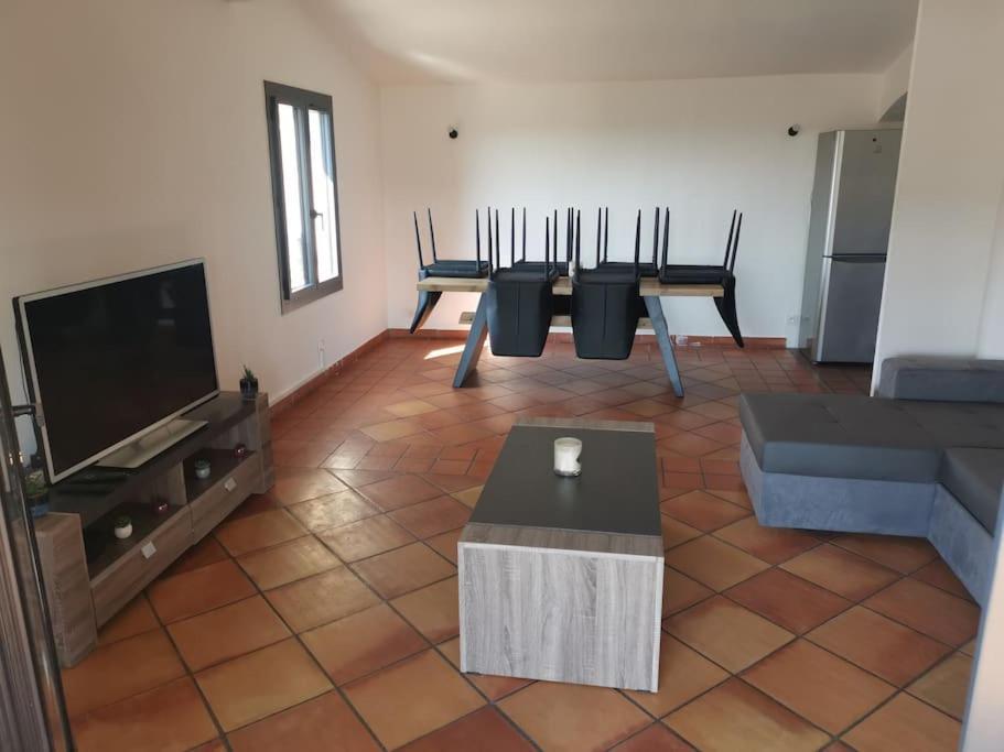 Haut De Villa Renovee En 2023 Saint-Maime 外观 照片